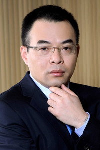 覃宏