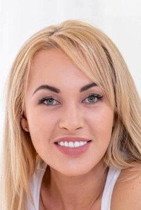 Alexa Lo