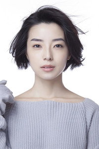 周颖