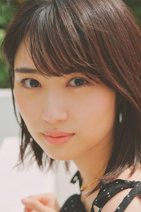 朝井瞳子