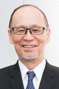 都築伸一郎