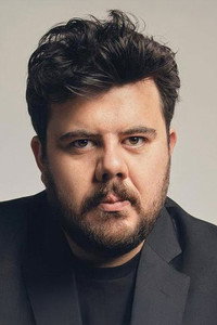Eser Yenenler