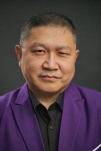 Юрий Ли