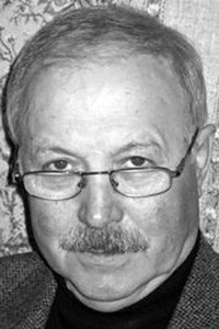Виктор Петров
