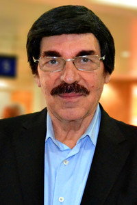 ياسر العظمة