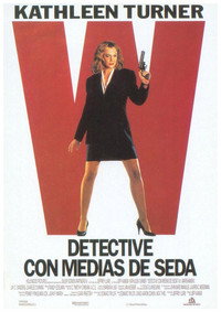 Detective con medias de seda