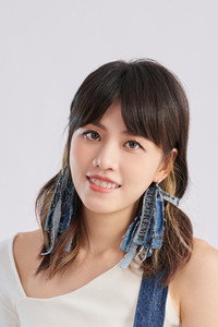 吳汶芳