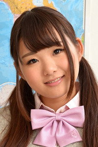 河音くるみ