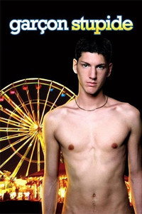 Chico estúpido