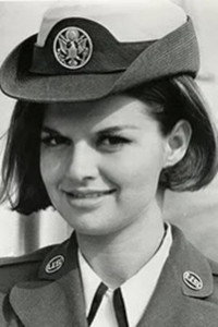 Luree Holmes