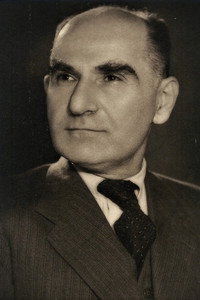 ლეო ესაკია