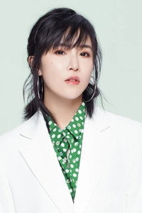 吕雯