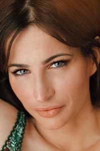 Ava Courcelles