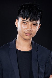 李曆融