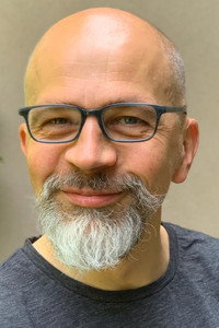 Юрий Степанов