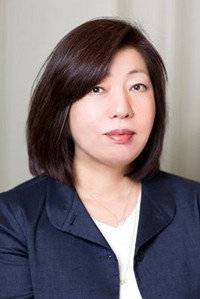 林真理子