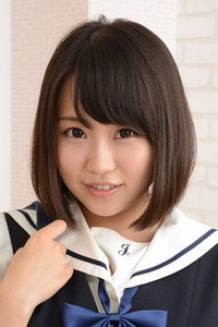 月本愛