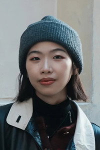 傅逸佳