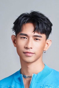 柏霖