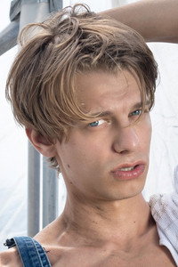 Leo Louis