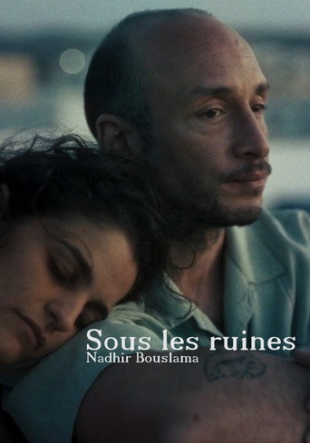 Sous les ruines