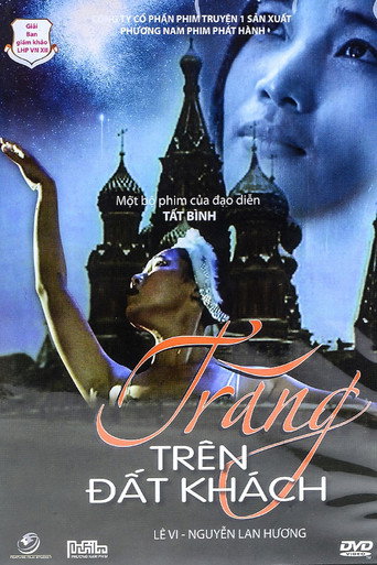 Trăng trên đất khách